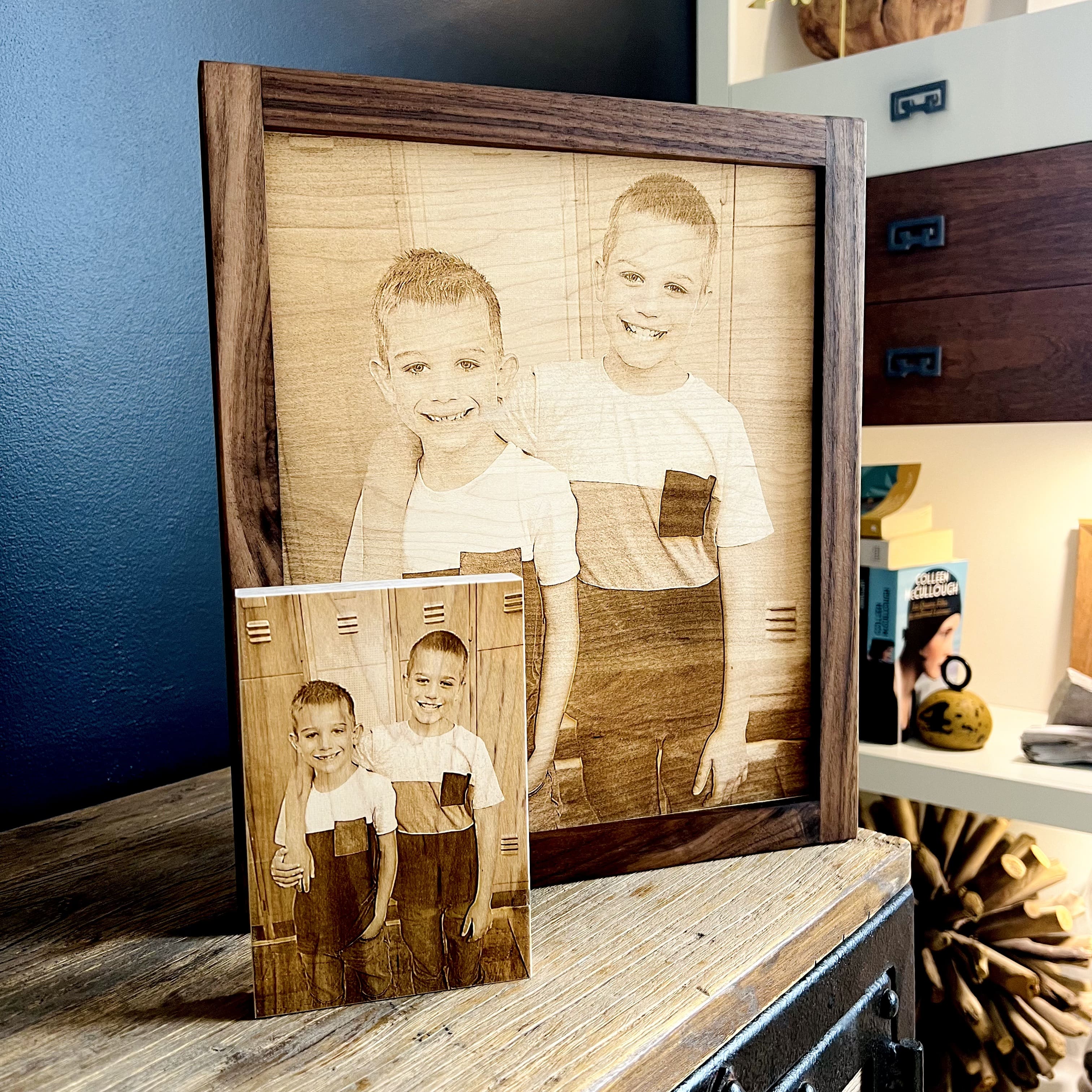 Cadre photo en bois gravé et personnalisable