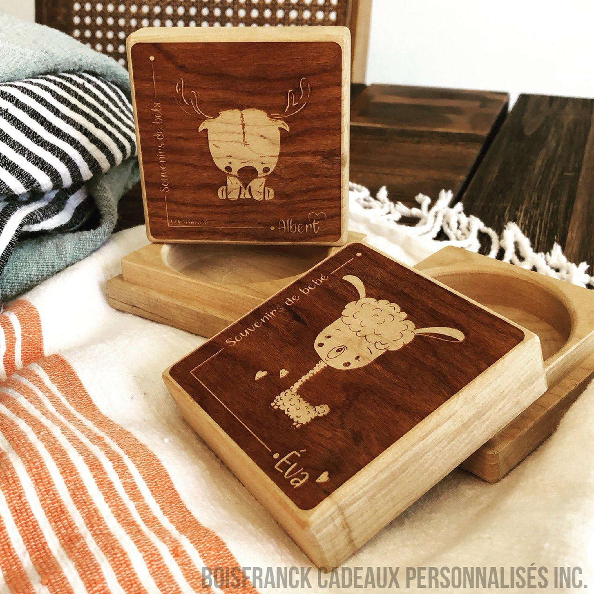 Cadeaux en bois personnalisables fabriqués à la main au Québec – Souvenirs  du hangar